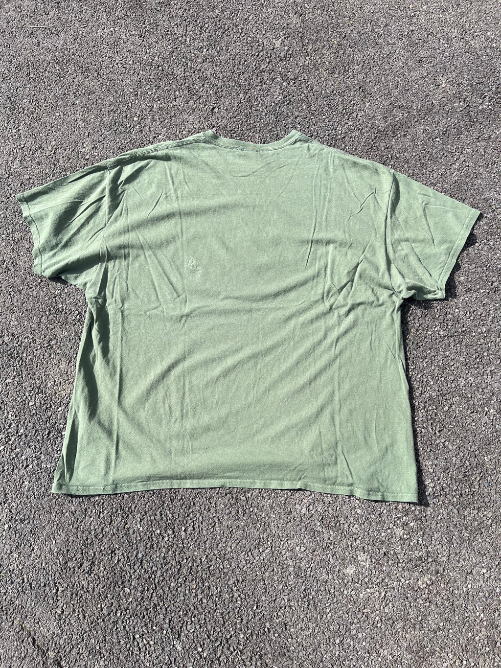 T-SHIRT GRAPHIQUE VERT