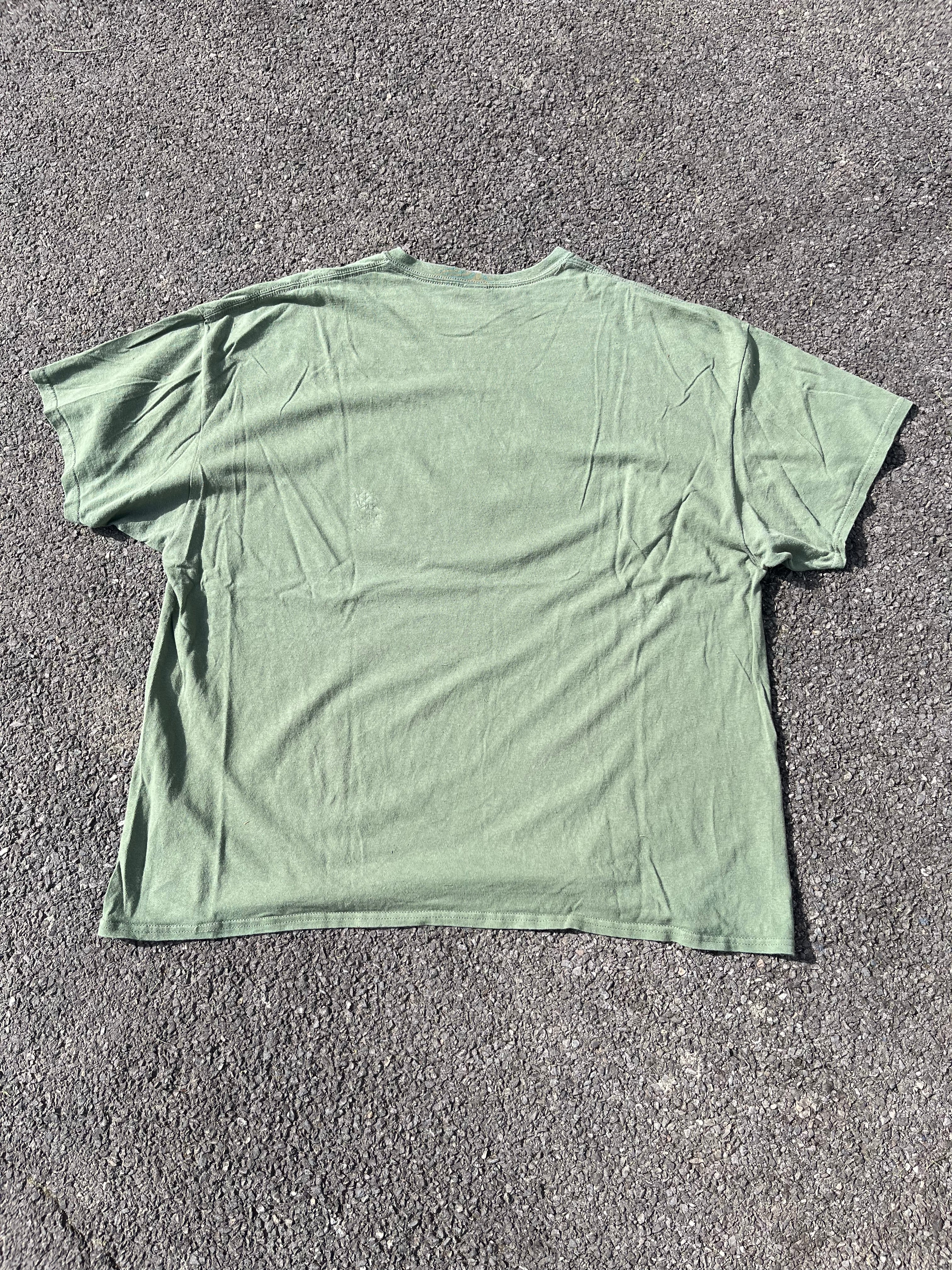 T-SHIRT GRAPHIQUE VERT