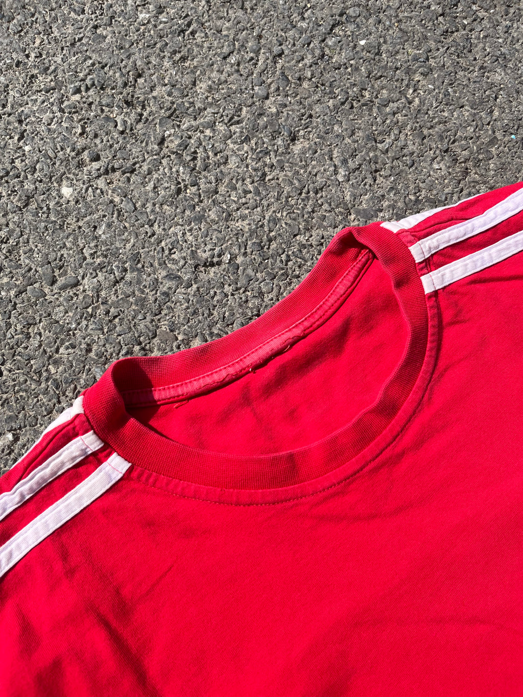 T-SHIRT ADIDAS ROUGE