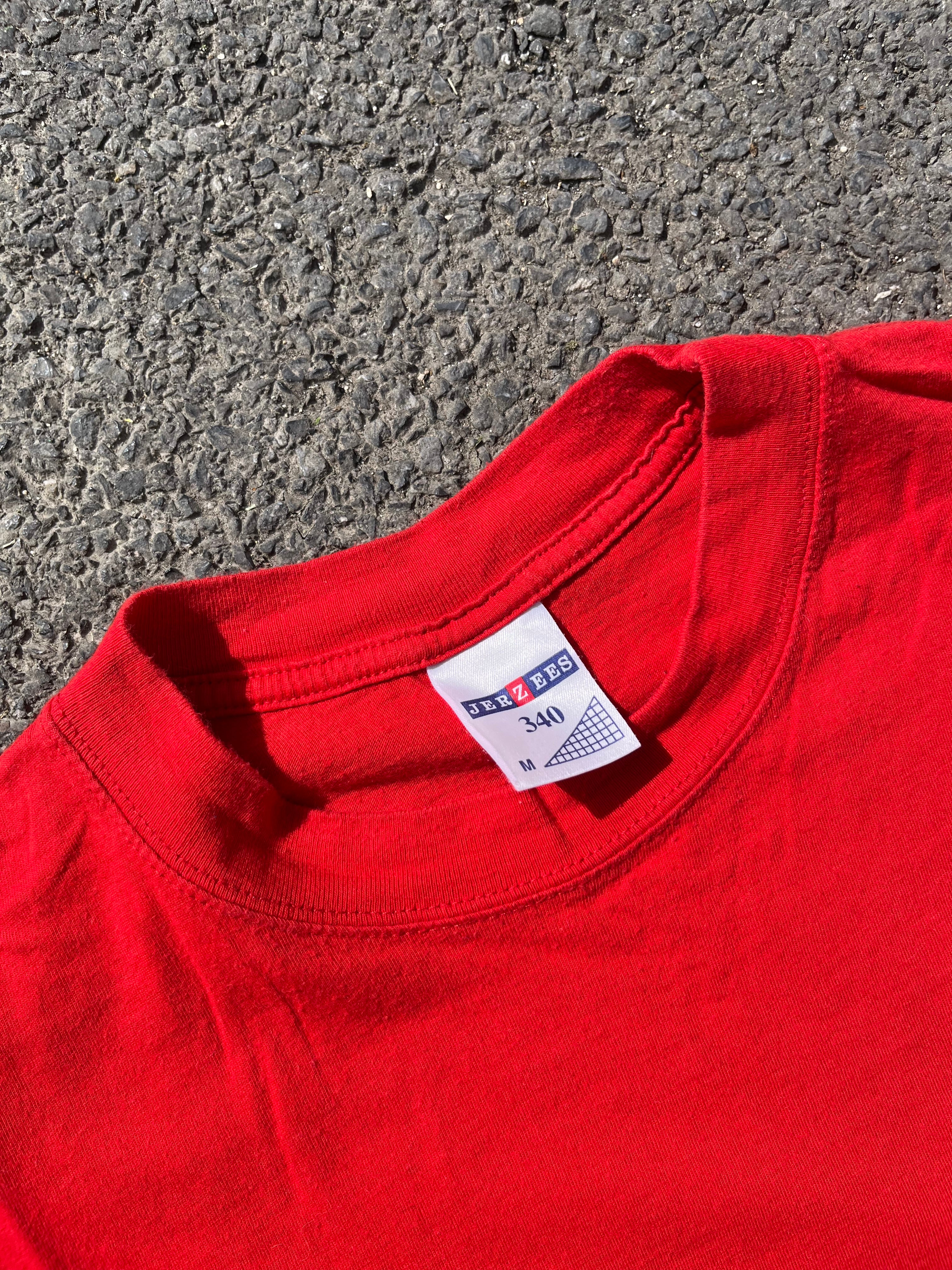 T-SHIRT GRAPHIQUE ROUGE