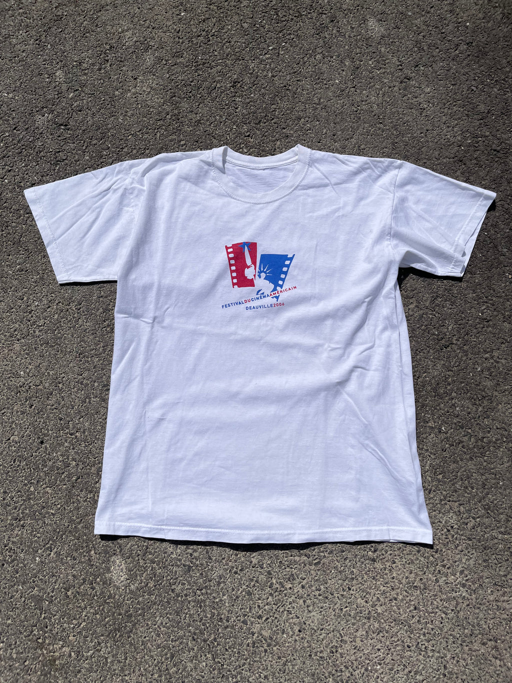 T-SHIRT SOUVENIR DU FESTIVAL CINEMA AMÉRICAIN DE DEAUVILLE