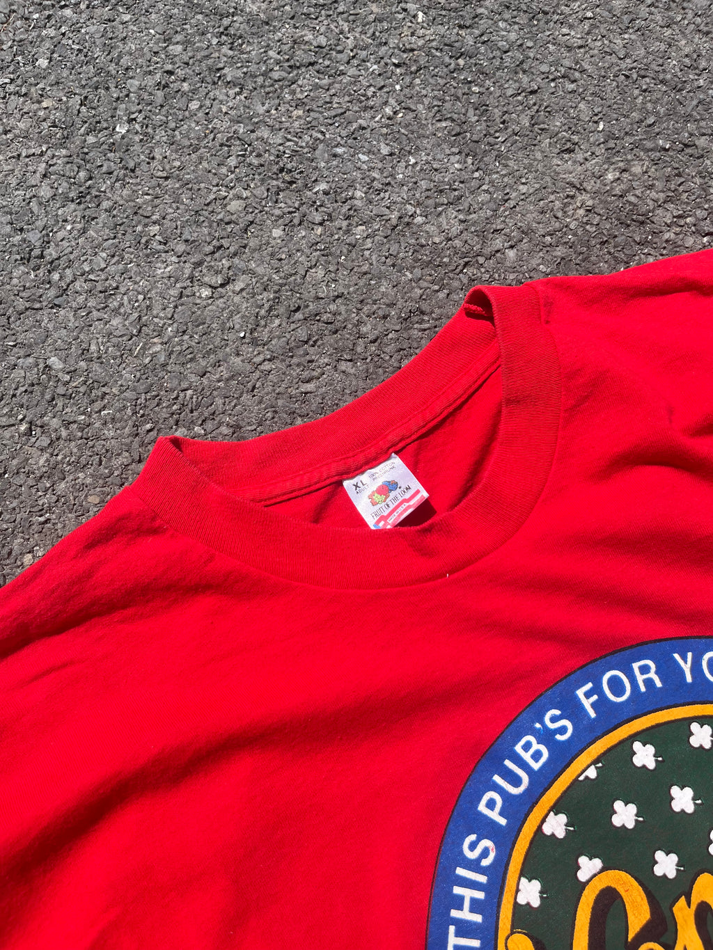T-SHIRT SOUVENIR DE PUB SINGLE STITCH ROUGE
