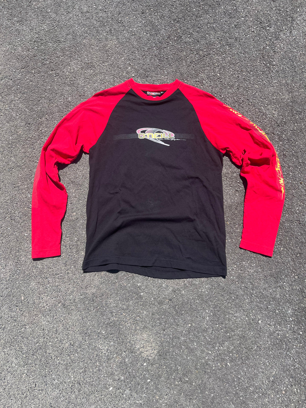 MANCHE LONGUE ONEIL NOIR ET ROUGE