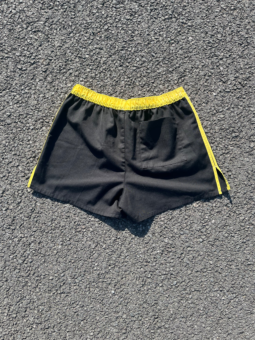 SHORT DE SPORT FABRIQUÉ EN FRANCE ANNÉE 1980