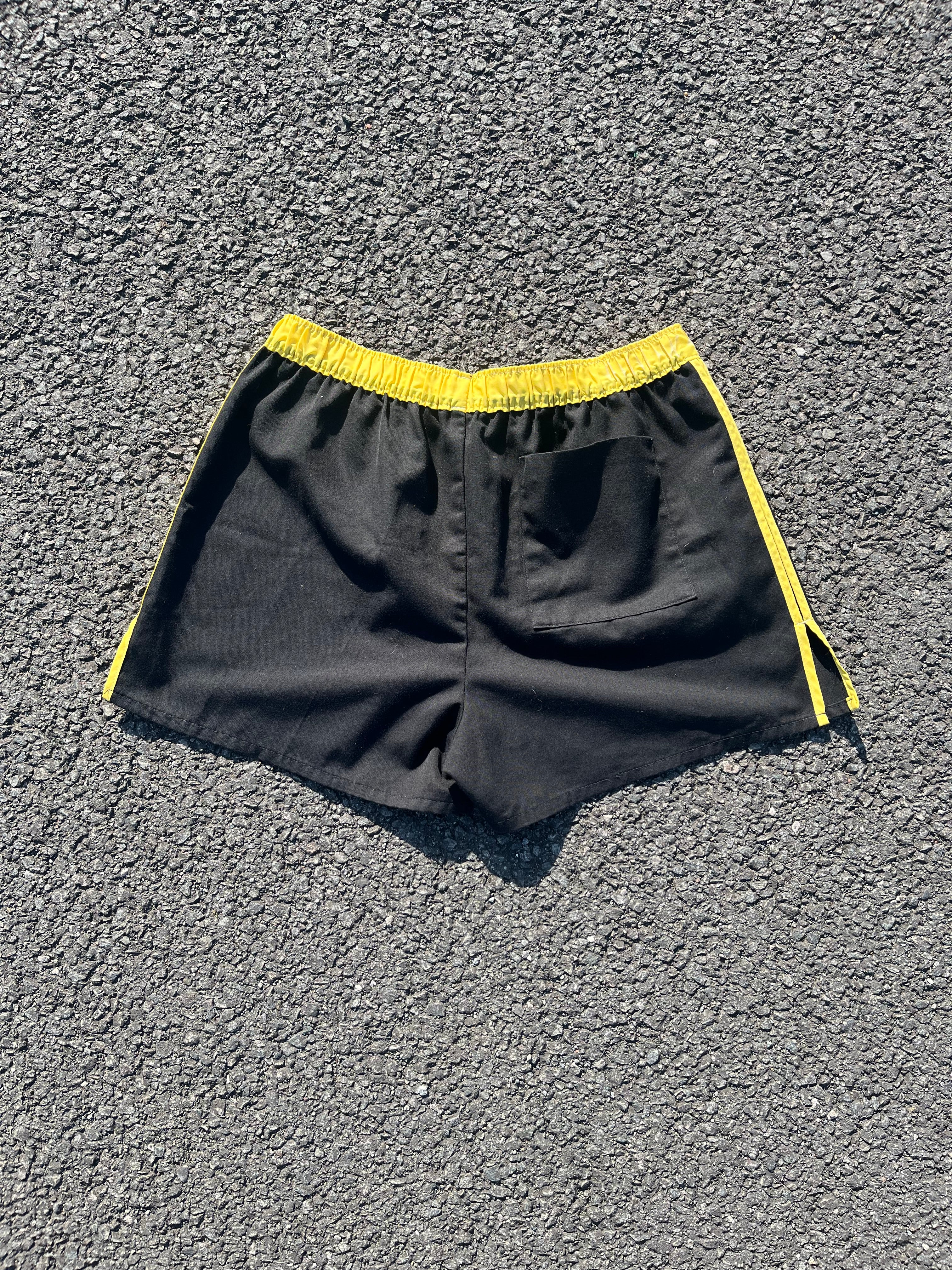 SHORT DE SPORT FABRIQUÉ EN FRANCE ANNÉE 1980
